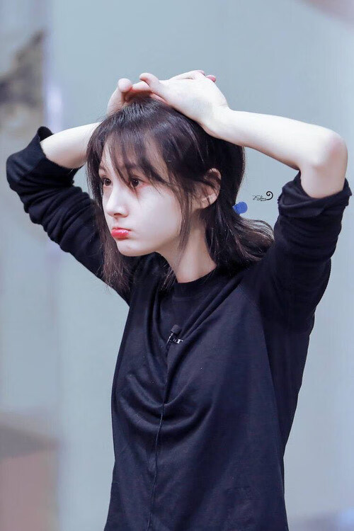 开云体育app注册-中超联赛中国青年队逆袭 球员拼搏精神感动球迷，中超俱乐部青训