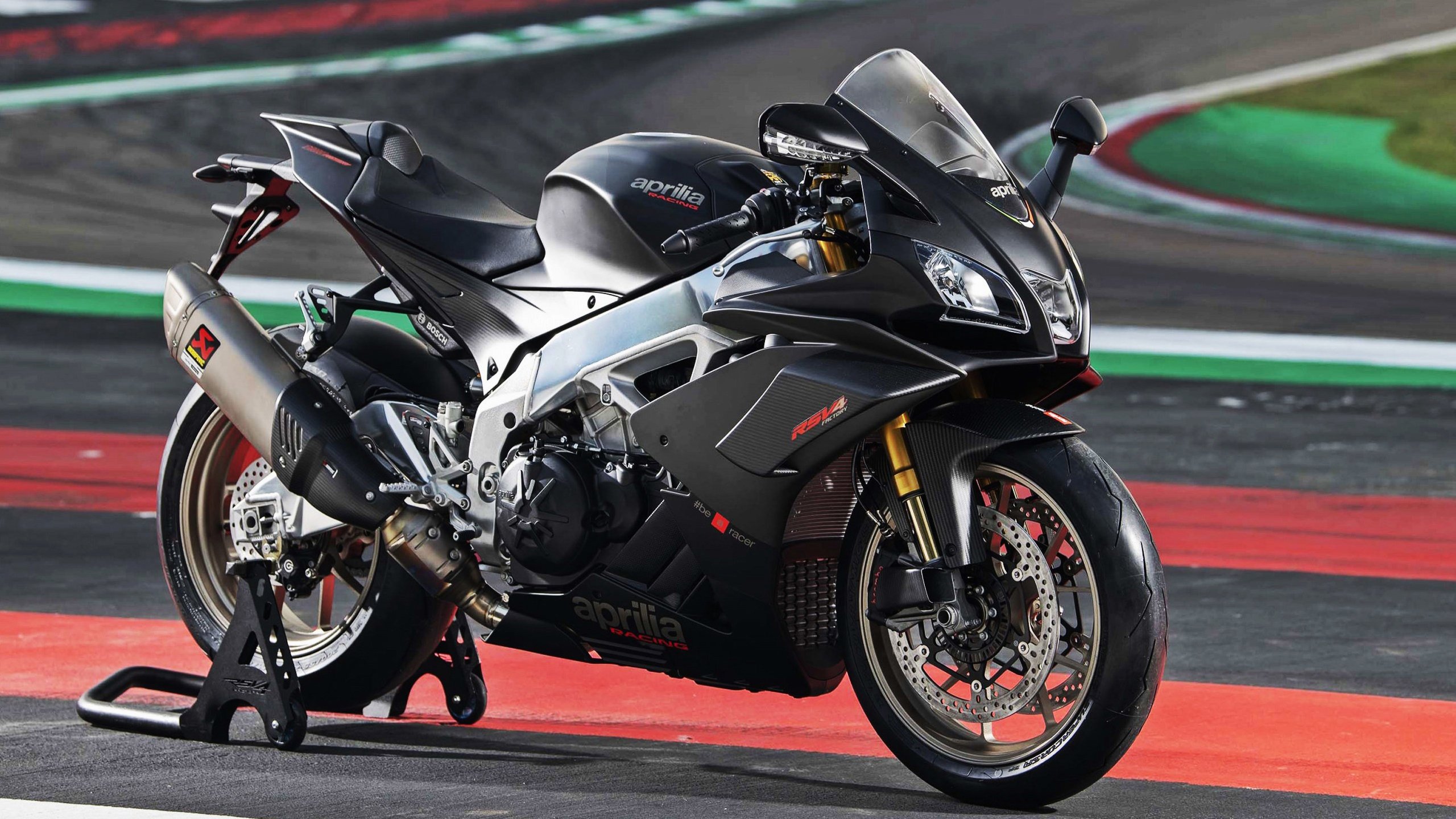 开云体育在线入口-都灵运用背身点结合持续渗透防线